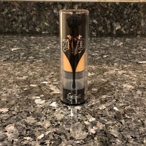 Kat Von D Lock it Foundation